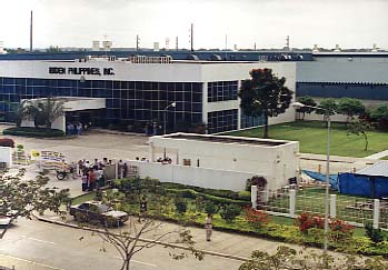 イビデンフィリピンの外観。=12日午後1時ごろ写す