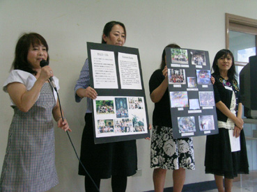 オリエンテーションで活動を紹介するフィリピカ文化サークルのメンバーら=11日午前10時ごろ、首都圏マカティ市のマニラ日本人会事務所で写す