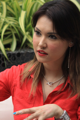 ビジネスマン向けのクラブを開業し、フィリピンで経営者としての一歩を踏み出した小澤マリアさん=14日午後5時半ごろ、首都圏パサイ市のレミントンホテルで鈴木貫太郎写す