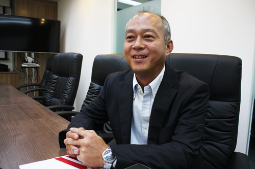 農業分野における次期政権への期待を語る池澤社長=首都圏パシッグ市のヤンマー・フィリピンで立田成美写す