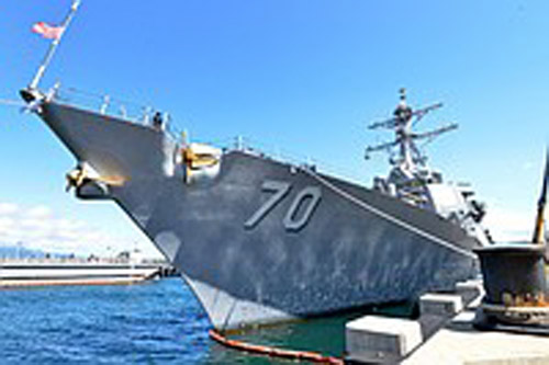 米海軍のイージス駆逐艦「ホッパー」=2017年8月、ハワイ州(EPA=時事)